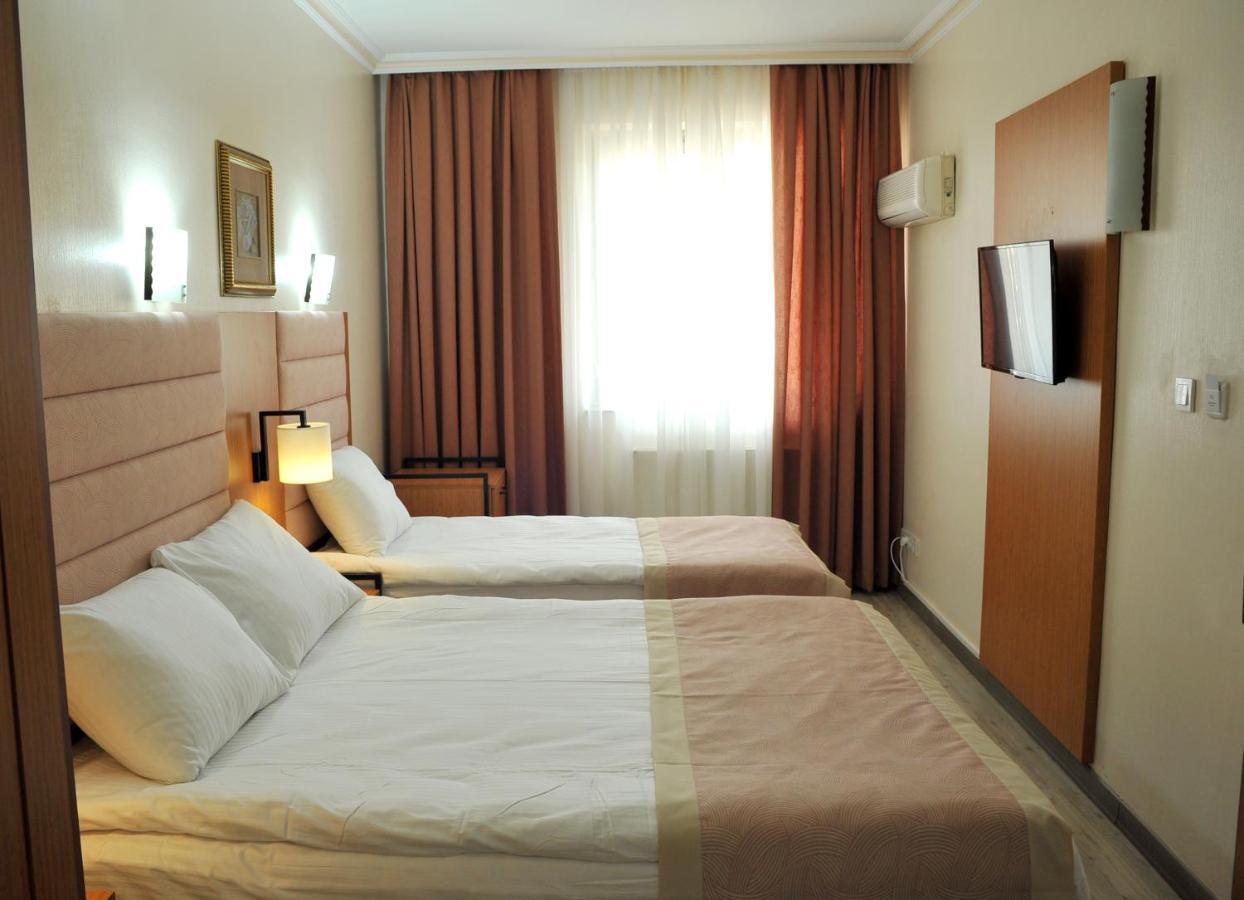 Lion City Hotel Ankara Bagian luar foto